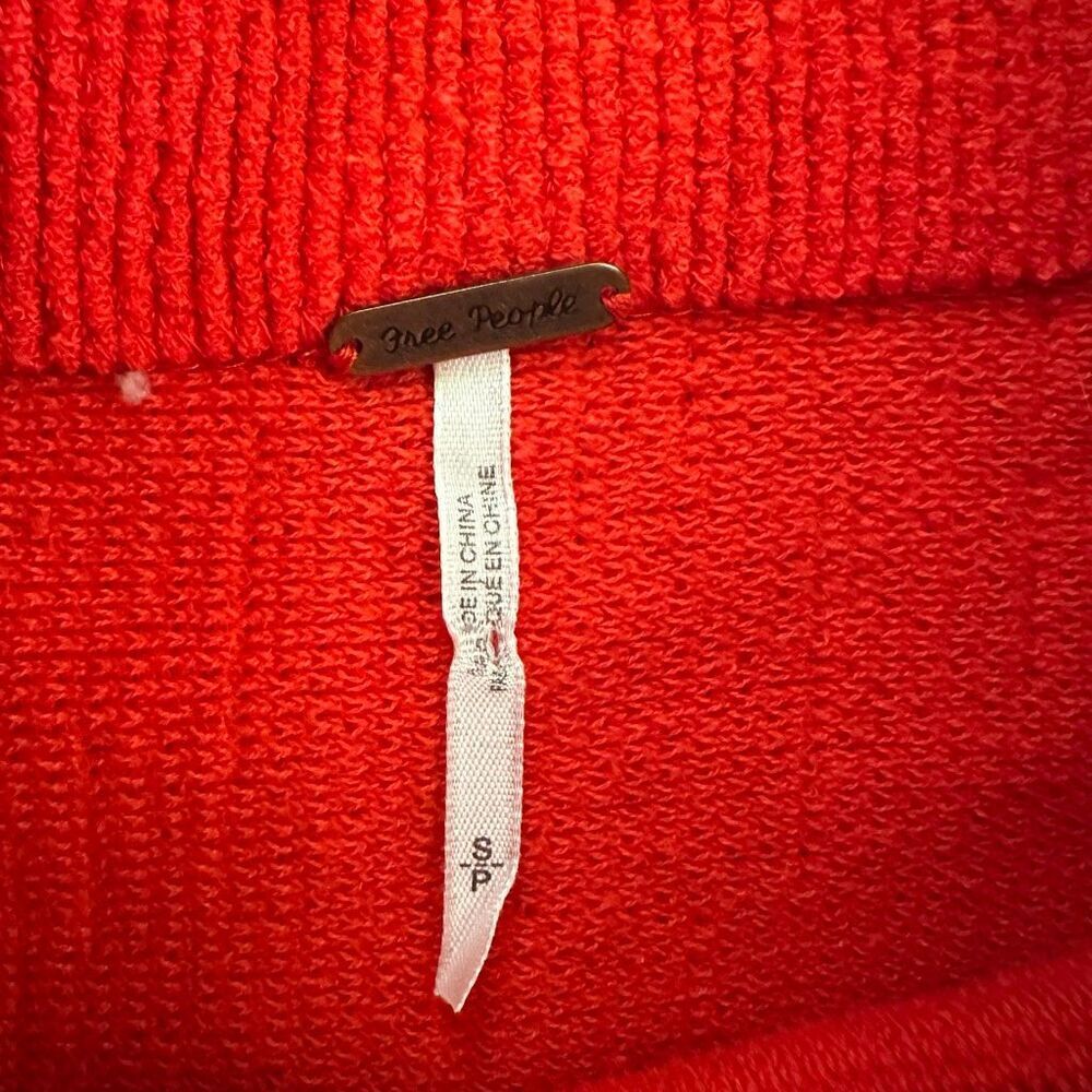 Free People Ottoman Slouchy Mockneck Tunic Sweater in Red Size S - Picture 6 of 7